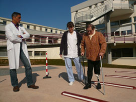 Plateau d'obstacles pour la r��ducation des patients - S�ance d'Ergoth�rapie